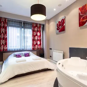  Apartamento Volantin Ii With Jacuzzi By Aston España